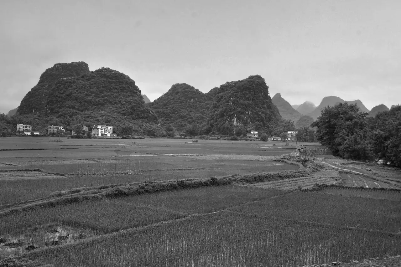 山东智慧教室建设方案：智教岛教学设备配置与场景应用解析