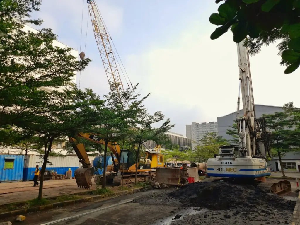 教育科技产品选型对比：智慧教室交互设备与系统集成